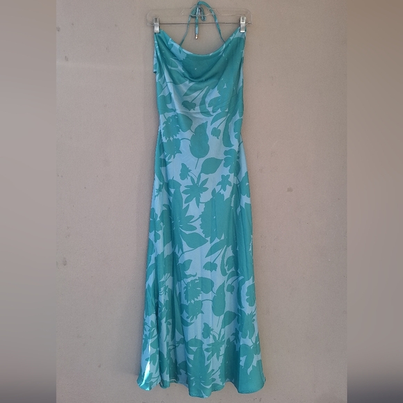 Fortunate One Sweet Autumn Leaves Satin Halter Maxi Dress Sage Size L NWT - Picture 12 of 16